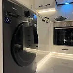 アパート Spacious 1 Bedroom Flat In Foinikoudes!
