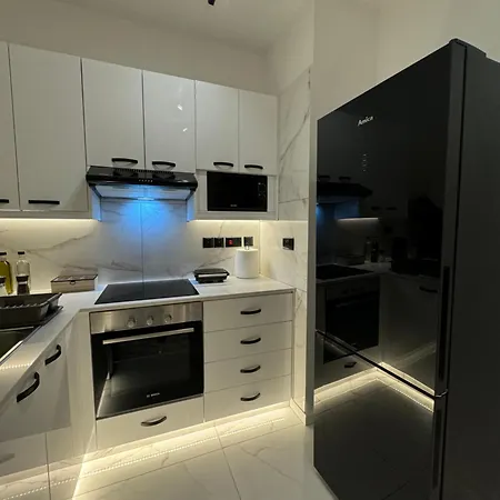 Διαμέρισμα Spacious 1 Bedroom Flat In Foinikoudes! Λάρνακα