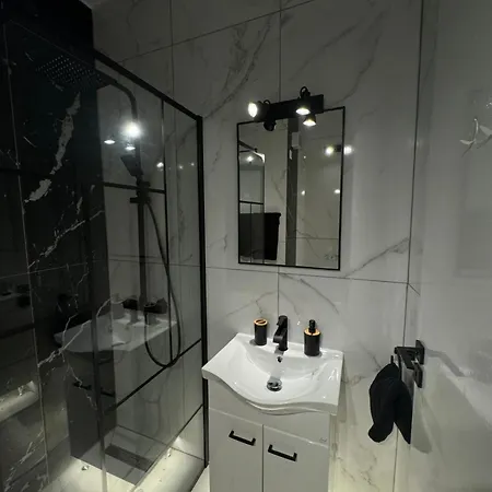 アパート Spacious 1 Bedroom Flat In Foinikoudes! *