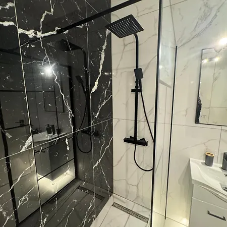 アパート Spacious 1 Bedroom Flat In Foinikoudes! *