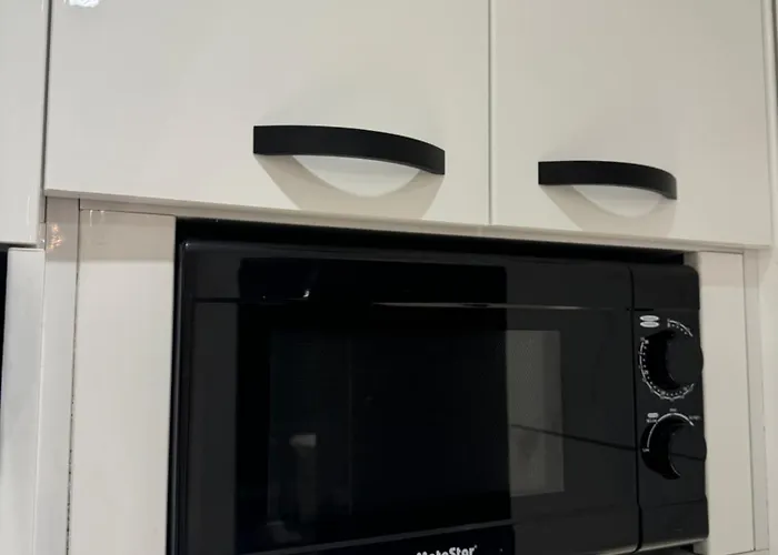 Spacious 1 Bedroom Flat In Foinikoudes! Apartmán *