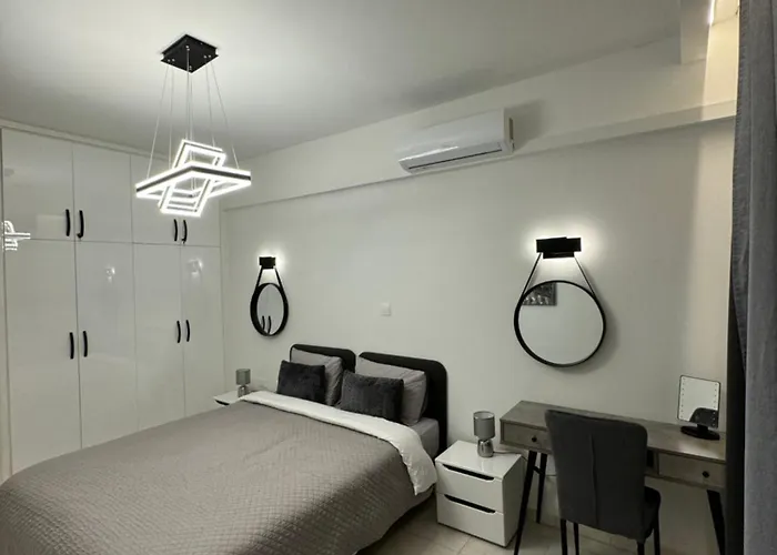 Spacious 1 Bedroom Flat In Foinikoudes! Λάρνακα