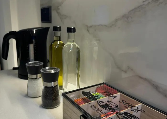 Spacious 1 Bedroom Flat In Foinikoudes! * Larnaka