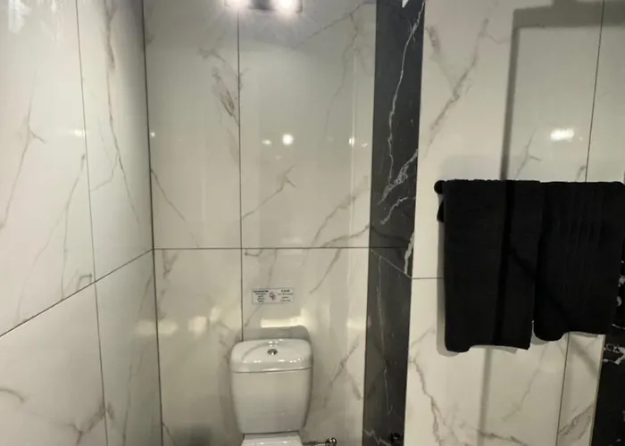 Spacious 1 Bedroom Flat In Foinikoudes! * Larnaka