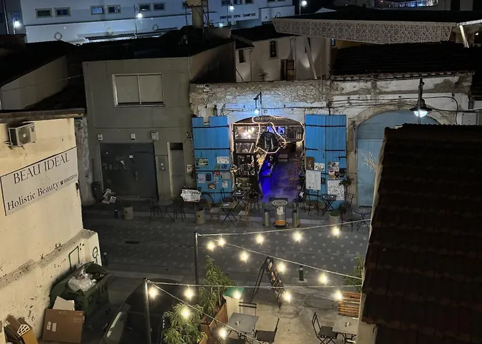 Spacious 1 Bedroom Flat In Foinikoudes!